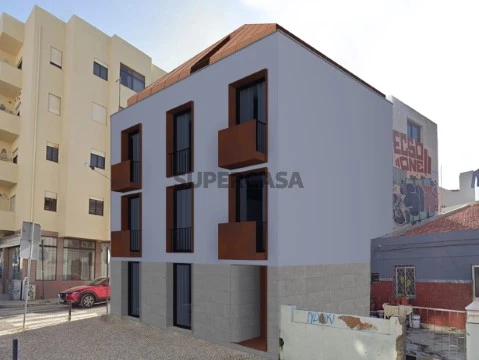 Prédio para Reabilitação no Centro de Setúbal com Projeto Aprovado
