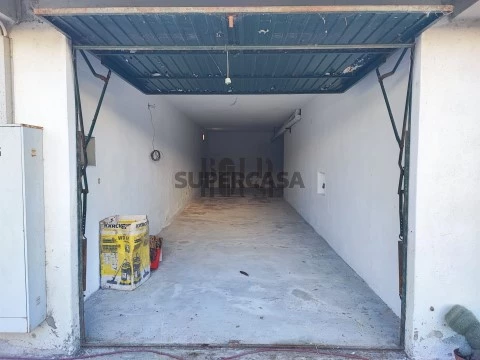 Garagem em Cartaxo e Vale da Pinta, Cartaxo