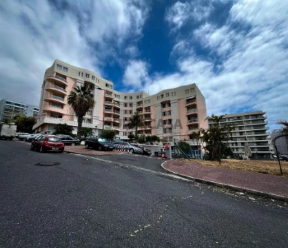 Garage Op São Martinho, Funchal