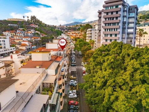 Loja em Imaculado Coração Maria, Funchal