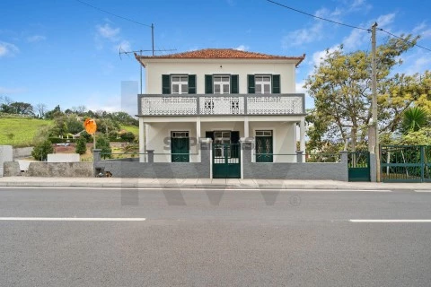 Moradia T4 em São Jorge, Santana