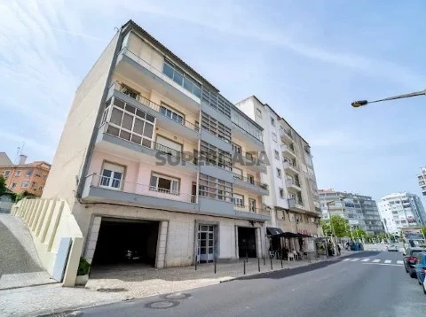 Edificio en Almada, Cova da Piedade, Pragal e Cacilhas, Almada