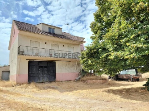 Moradia Barracão - Fachada