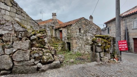 Casa em Pedra em Forninhos - Exterior