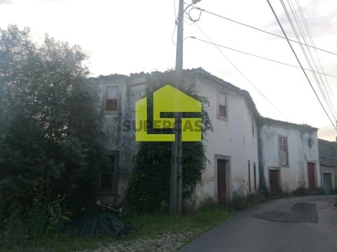 Moradia T3 em Podentes, Penela