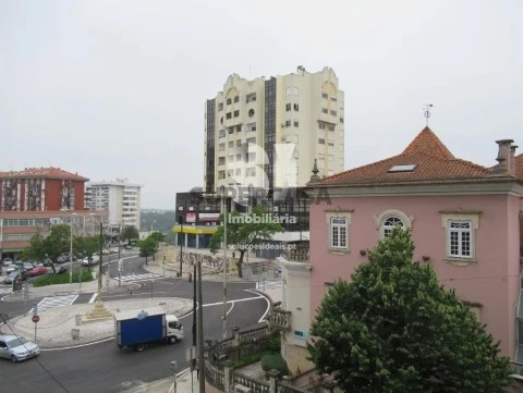 Apartamento T1, arrendamento, Celas