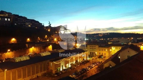 Edifício, tipologia T8, reabilitar, Centro Coimbra