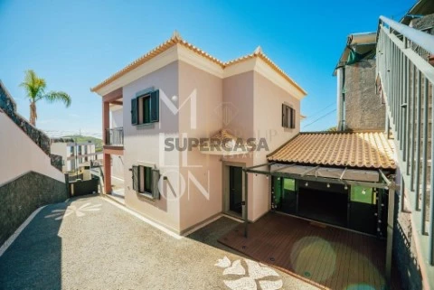 Moradia T4 em Câmara de Lobos, Câmara de Lobos