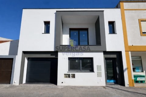 Moradia T4 em Ferrel, Peniche