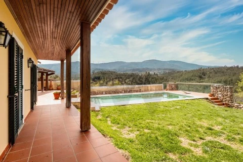 Moradia T8 em Serpins, Lousã