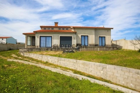 Moradia T3 em Olho Marinho, Óbidos