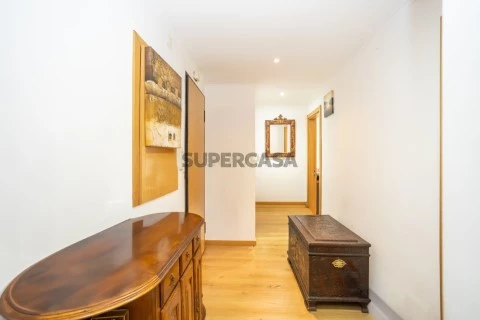 Appartement 3 kamers Op Venteira, Amadora