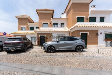 Moradia T3 em São Domingos de Rana, Cascais