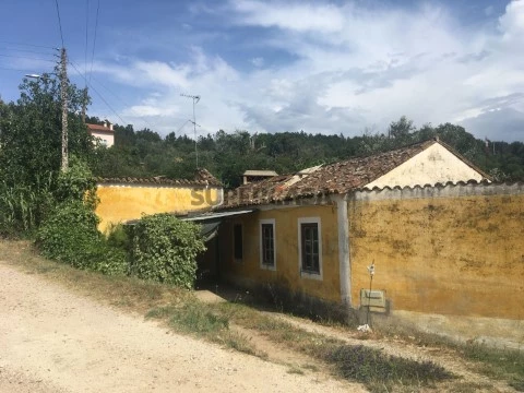 Terreno em Rio de Moinhos, Abrantes