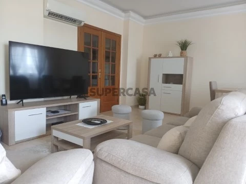 Apartamento T3 na Rua Francisco José Moleiro Lopes, Mação, Penhascoso e Aboboreira, Mação