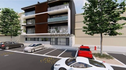 Apartamento T4 em Palhais e Coina, Barreiro