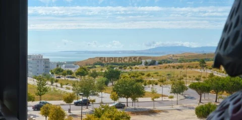 Apartamento T3 em Caparica e Trafaria, Almada