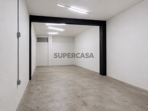 Garagem em Vila Verde e Barbudo, Vila Verde