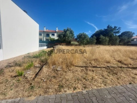 Lote de Terreno na Quinta da Americana- Amora- Oportunidade para Construir a Sua Moradia de Sonho