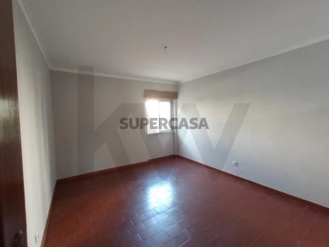 Apartamento T3 em Carregado e Cadafais, Alenquer