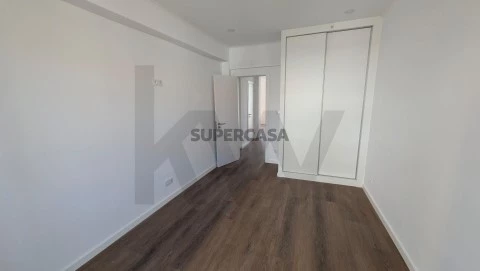 O SEU NOVO LAR NO CORAÇÃO DA AMADORA!