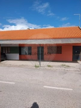 Comercial em Santana do Mato, Coruche