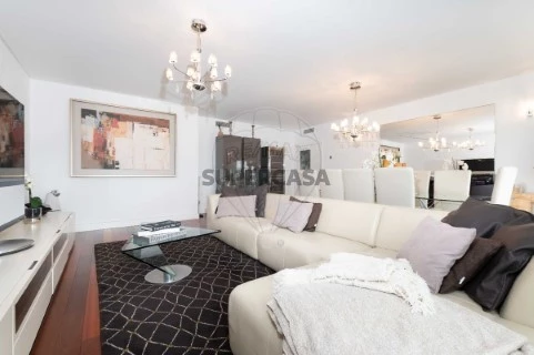 Apartamento T4 em São Domingos de Benfica, Lisboa