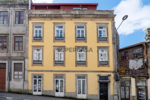 Prédio em Cedofeita, Santo Ildefonso, Sé, Miragaia, São Nicolau e Vitória, Porto