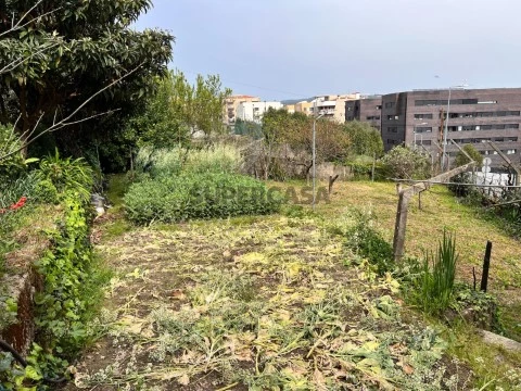 Gebouw Op União das freguesias de Vila Real, Vila Real