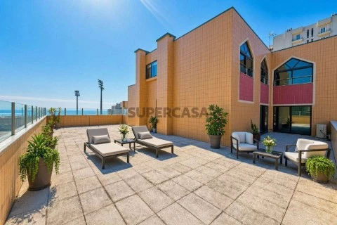 Duplex T3 na Avenida Repatriamento dos Poveiros, Póvoa de Varzim, Póvoa de Varzim