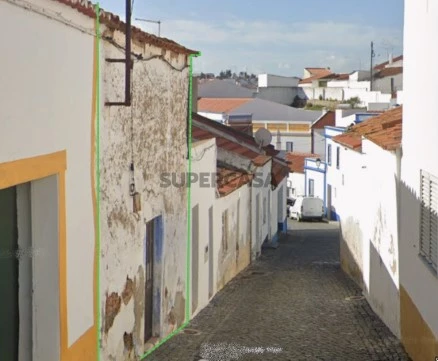 Casa Antiga T2 na Rua dos Ferreiros, Aljustrel, Aljustrel