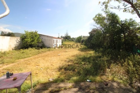 Terreno Misto em Estrada de Faro, Santa Bárbara de Nexe, Faro