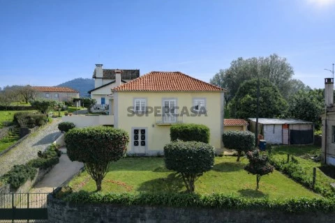Moradia T3 com Jardim - Ribeira, Ponte de Lima