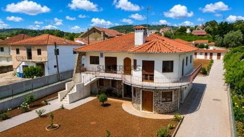 Moradia T4 c/ Jardim | Moure - Vila Verde