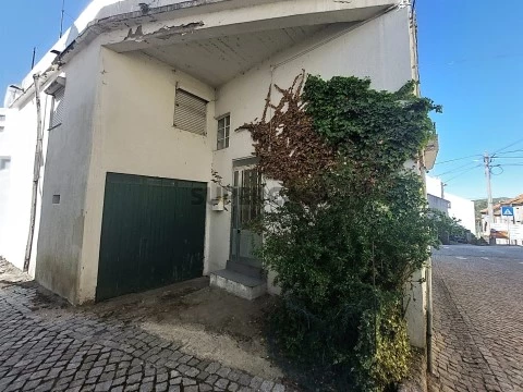 Montra 1