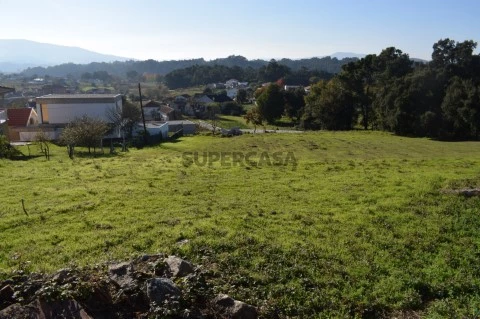 Terreno em Mazedo e Cortes, Monção