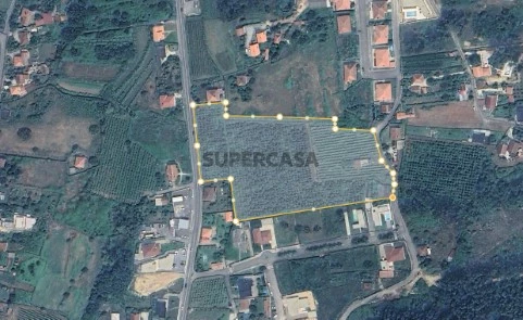 Terreno na Rua de Menanços, Mazedo e Cortes, Monção