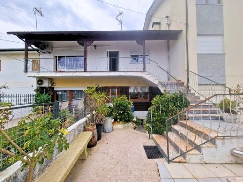 Apartamento T3 na Rua de São Pedro, Monção e Troviscoso, Monção