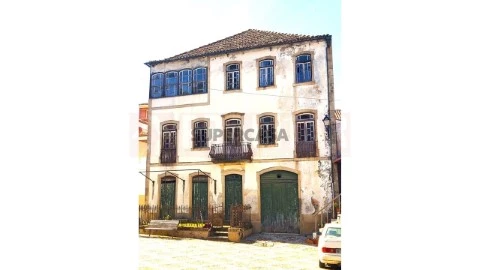Edificio en Vila Cova de Alva e Anseriz, Arganil