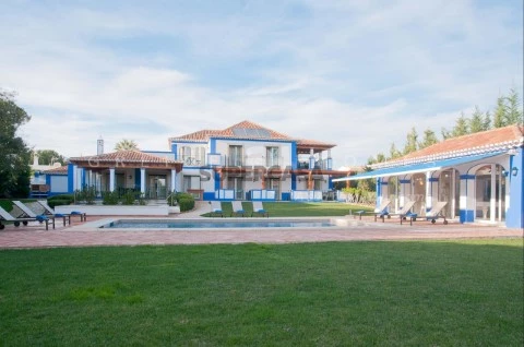 Casa 5 habitaciones en Albufeira e Olhos de Água, Albufeira