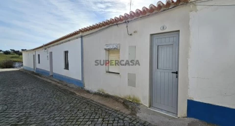 Moradia T2 em Albernoa e Trindade, Beja