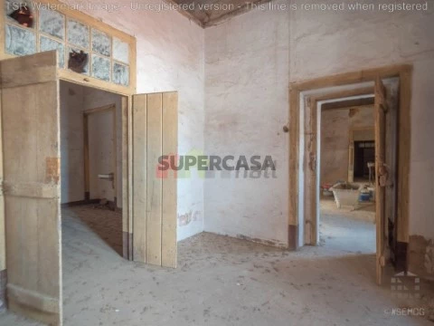 Apartamento T5 em Salvador e Santa Maria da Feira, Beja