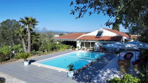 Linda Casa de Campo com Piscina, Anexo para Hóspedes e Vistas