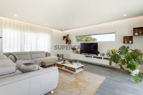 Quinta_Moradia_Moderna_Sala_T3_Torres_Vedras_Amoretty_Real_Estate