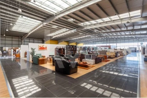 Venda Armazém no Parque Industrial de Castelo Branco com 4.503 m2.