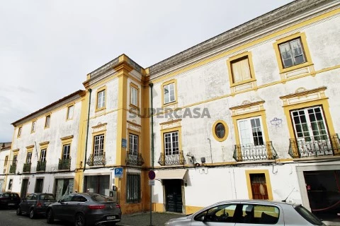 Gebouw Op Rua Serpa Pinto, Évora (São Mamede, Sé, São Pedro e Santo Antão), Évora