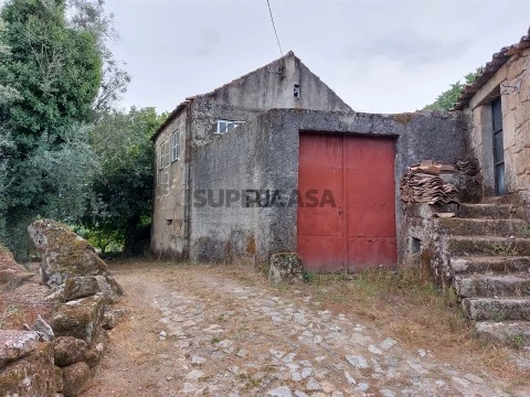 Moradia Isolada T2 em Povolide, Viseu