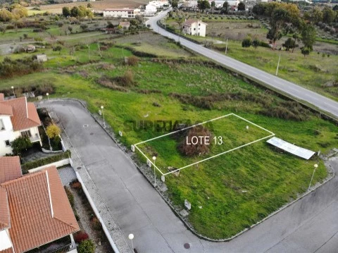 Lote em Nespereira, Gouveia