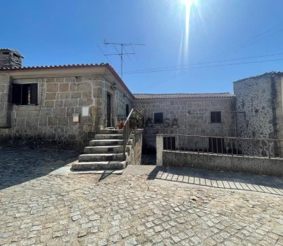 Casa Rústica T3 em Rio de Moinhos, Sátão