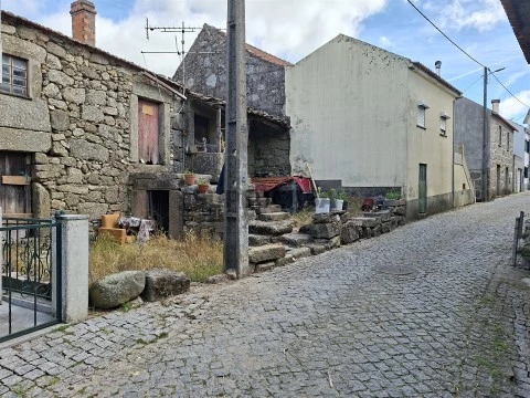 Casa Antiga T3 em Algodres, Fornos de Algodres